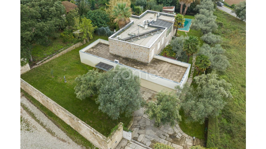 Moradia T5 para Venda em Vilar de Nantes Foto 8