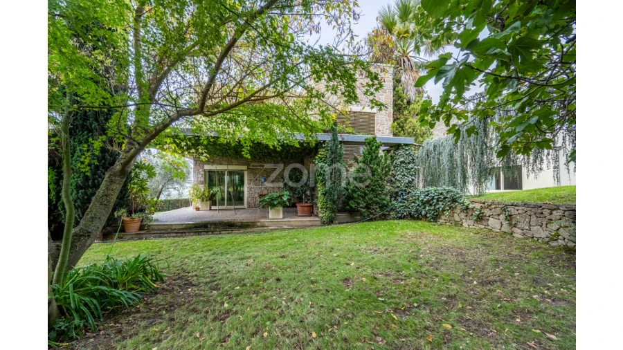 Moradia T5 para Venda em Vilar de Nantes Foto 22