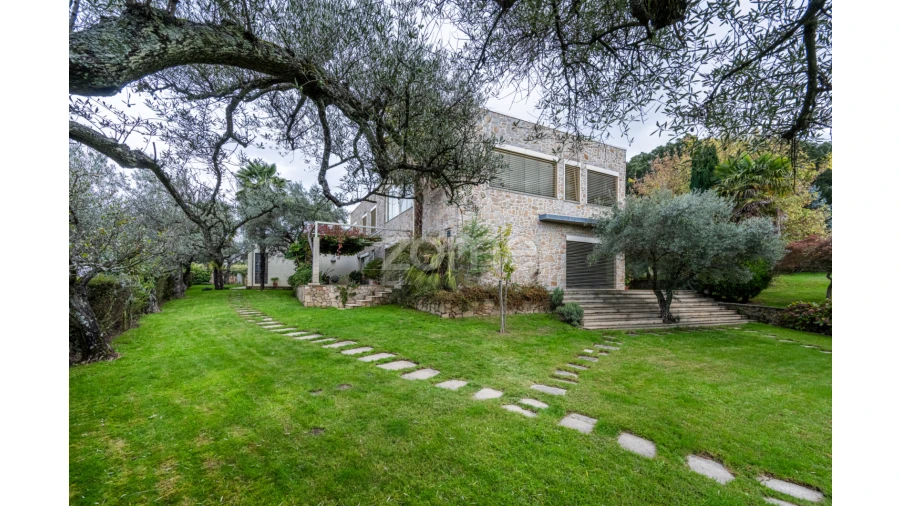 Moradia T5 para Venda em Vilar de Nantes Foto 30