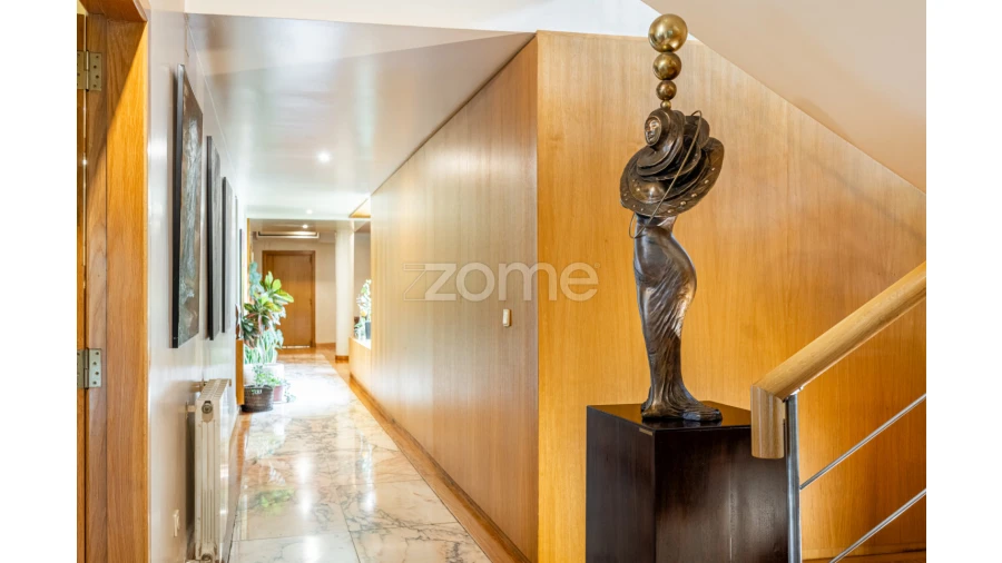 Moradia T5 para Venda em Vilar de Nantes Foto 50