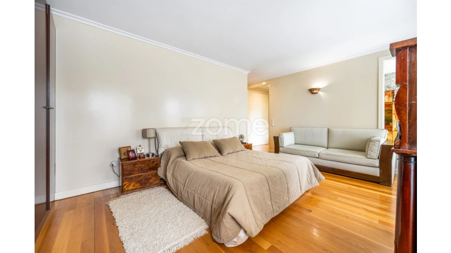 Moradia T5 para Venda em Vilar de Nantes Foto 60