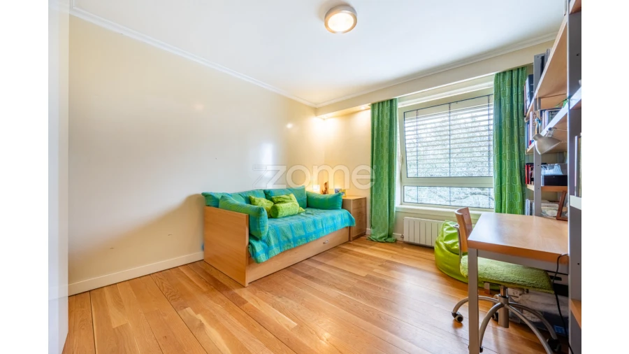 Moradia T5 para Venda em Vilar de Nantes Foto 63