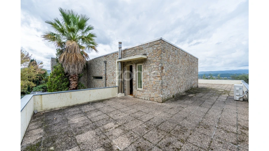 Moradia T5 para Venda em Vilar de Nantes Foto 67