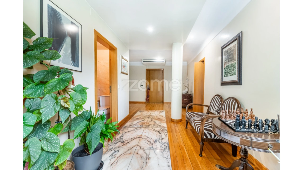 Moradia T5 para Venda em Vilar de Nantes Foto 37