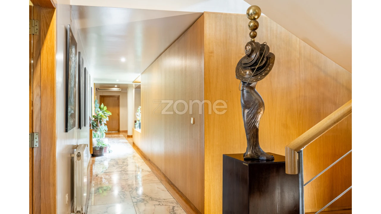 Moradia T5 para Venda em Vilar de Nantes Foto 50