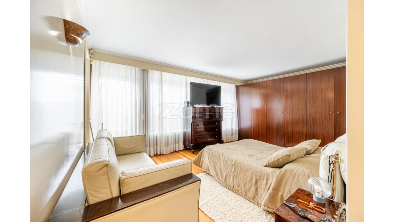 Moradia T5 para Venda em Vilar de Nantes Foto 58