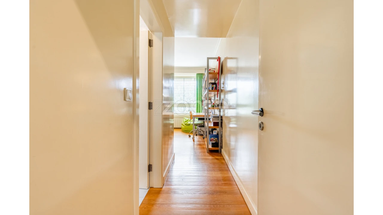 Moradia T5 para Venda em Vilar de Nantes Foto 61