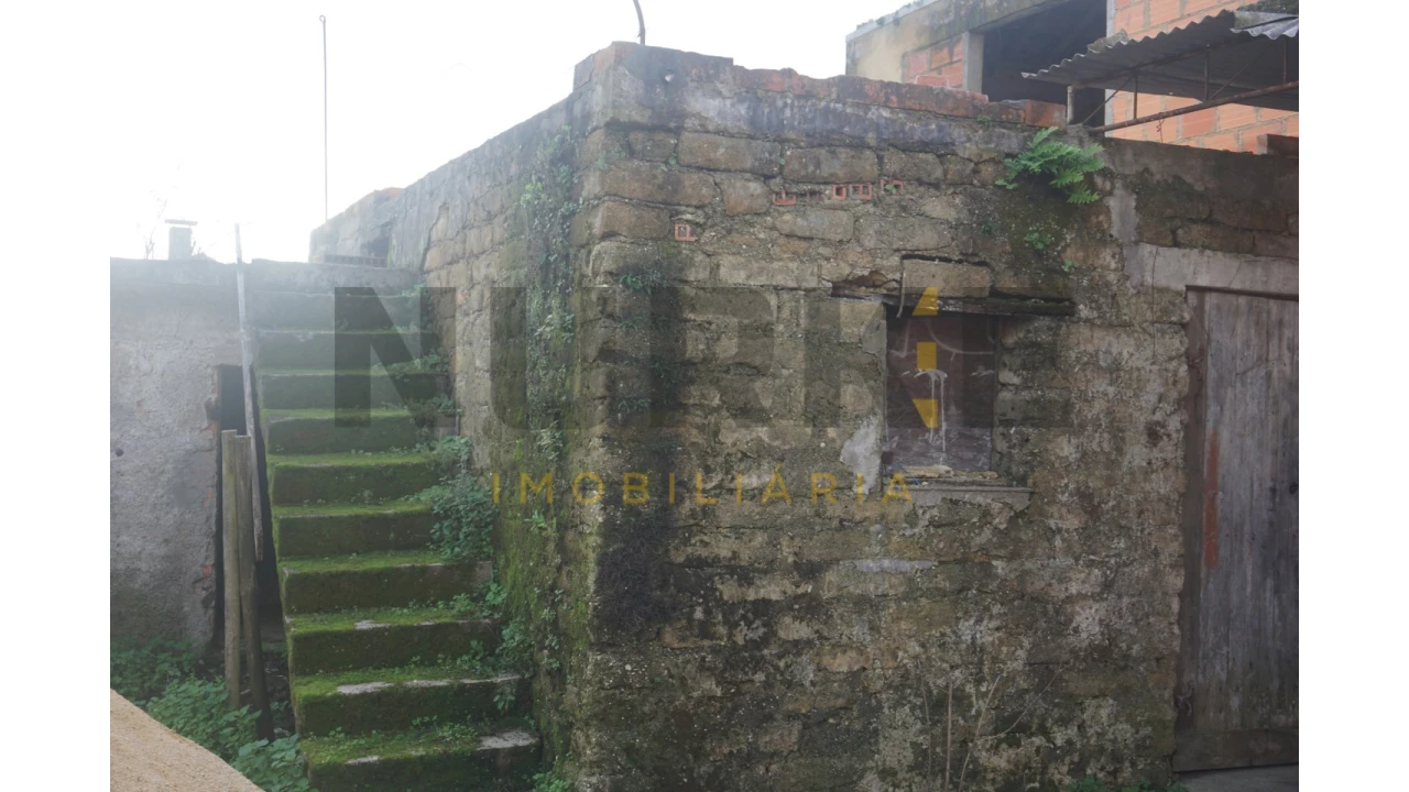 Moradia T3 para Venda em Sepins e Bolho Foto 14