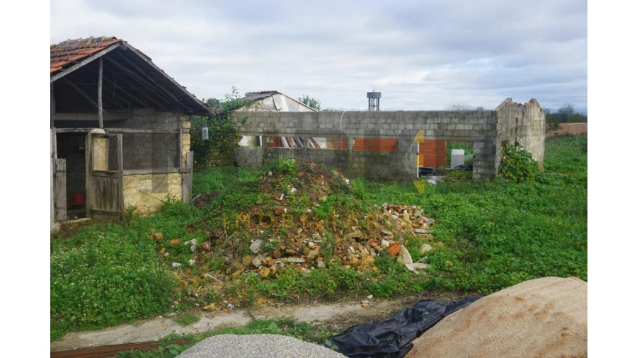 Moradia T3 para Venda em Sepins e Bolho Foto 6