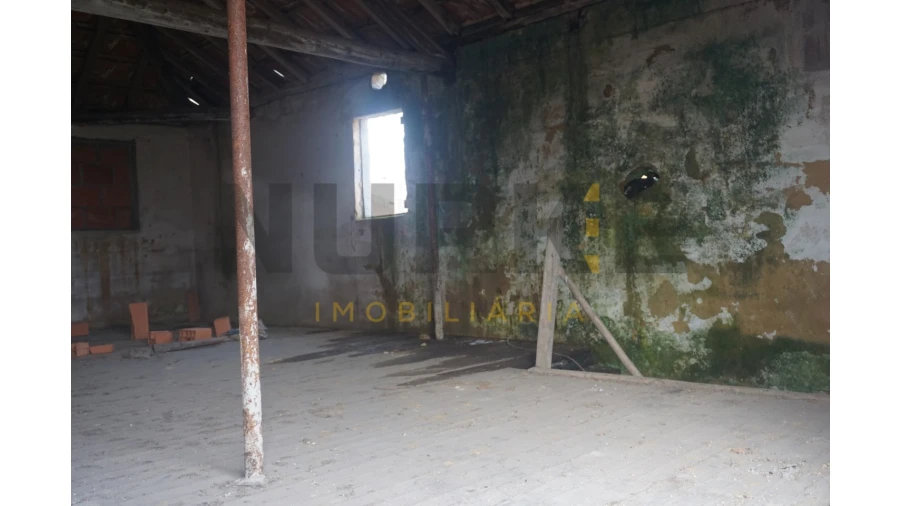 Moradia T3 para Venda em Sepins e Bolho Foto 12