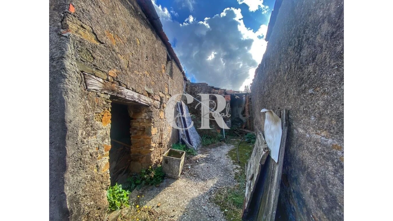 Moradia T5 para Venda em Aguda Foto 9