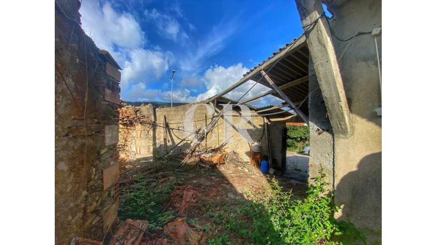 Moradia T5 para Venda em Aguda Foto 3