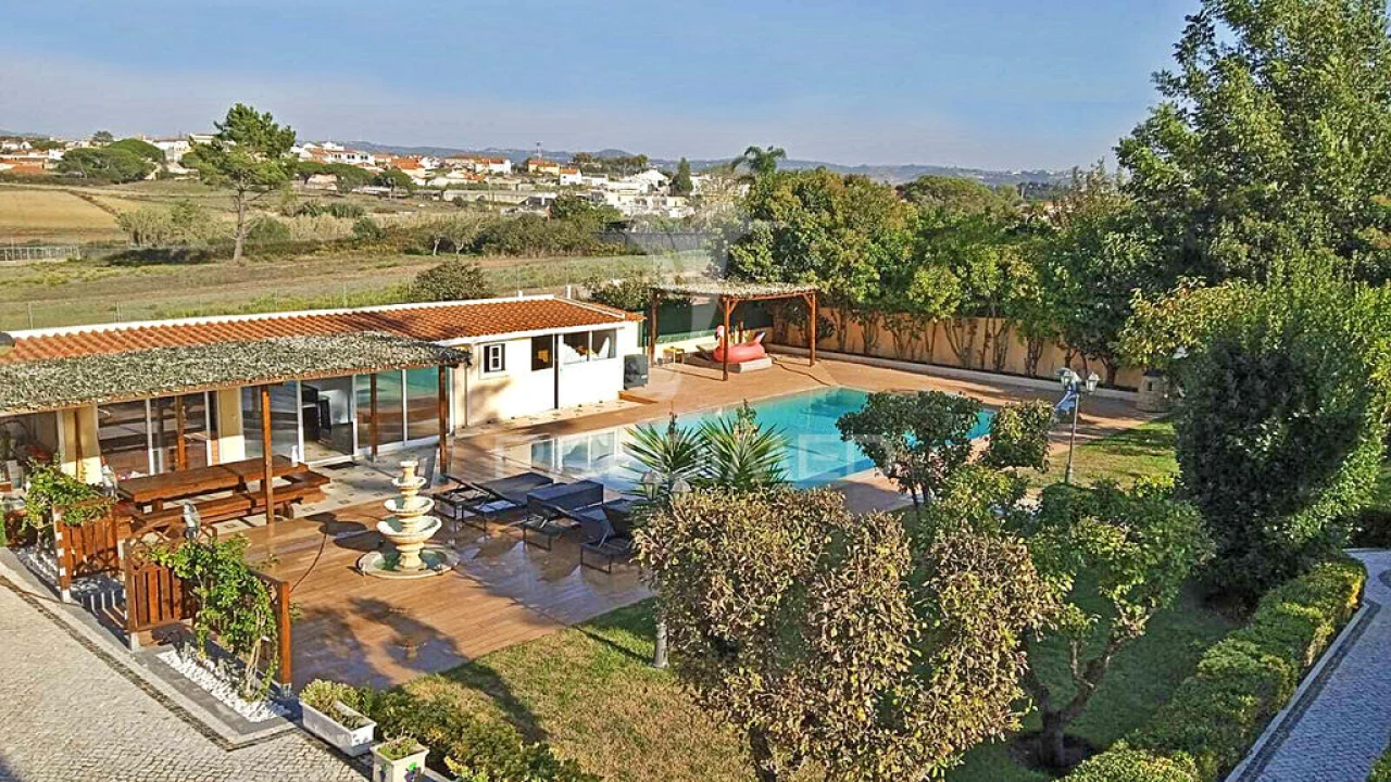 Quinta T3 para Venda em Santa Maria e São Miguel, São Martinho, São Pedro Penaferrim Foto 2