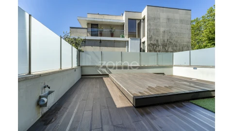 Moradia T4 para Venda em Aldoar, Foz do Douro e Nevogilde