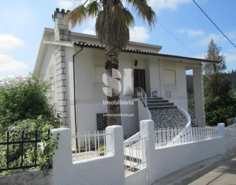 Moradia T3 para Venda em Almalagues