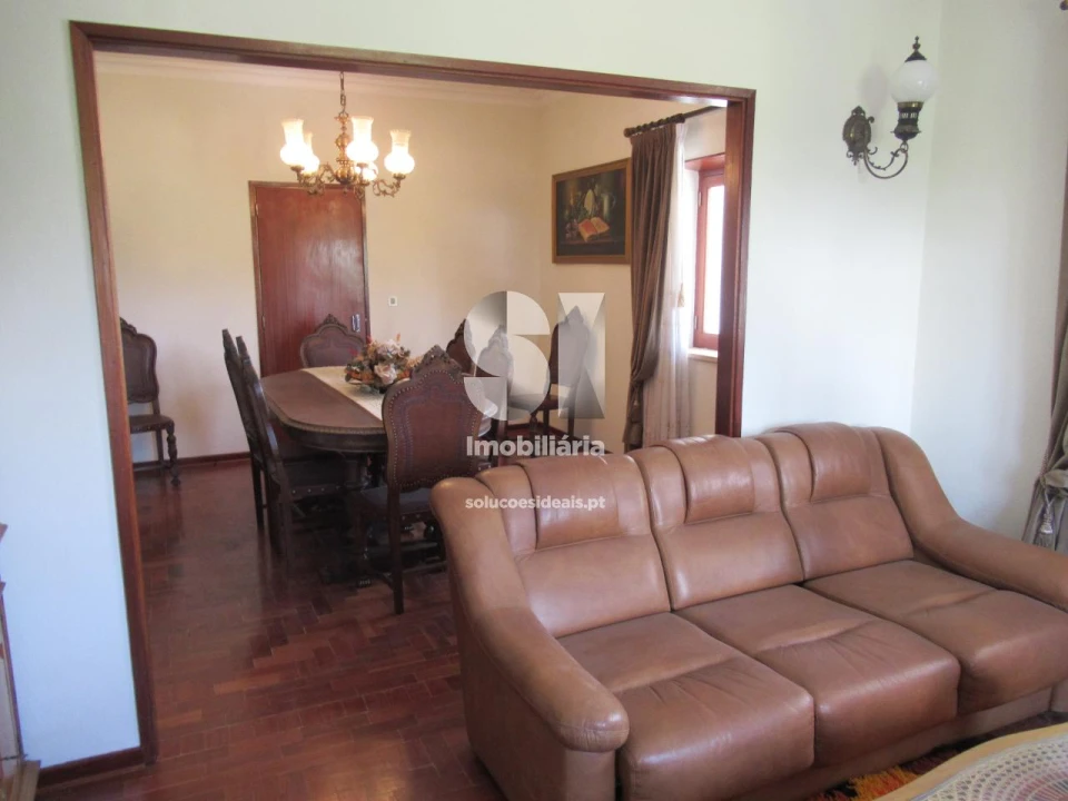 Moradia T3 para Venda em Almalagues Foto 3