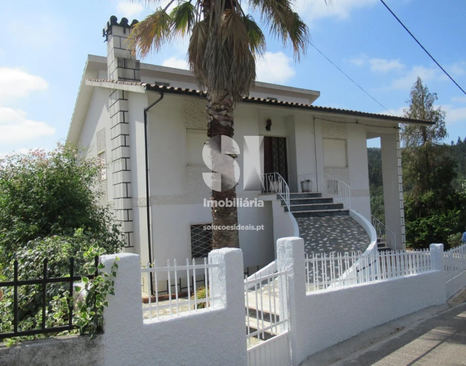Moradia T3 para Venda em Almalagues Foto 1