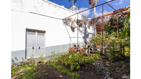 Moradia T6 para Venda em Estreito da Calheta