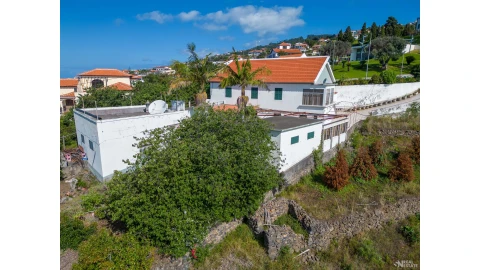 Moradia T6 para Venda em Estreito da Calheta