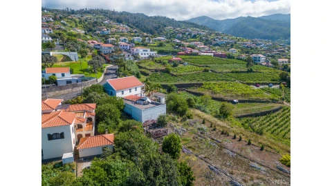 Moradia T6 para Venda em Estreito da Calheta