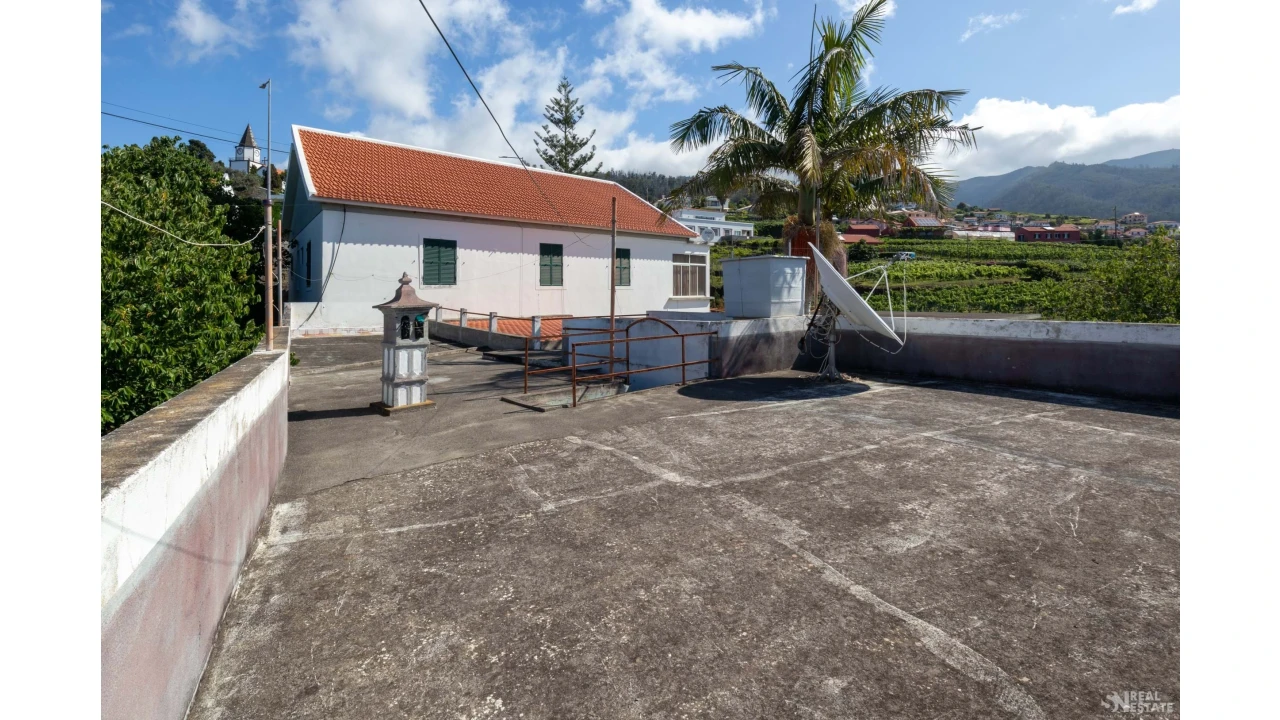 Moradia T6 para Venda em Estreito da Calheta Foto 24