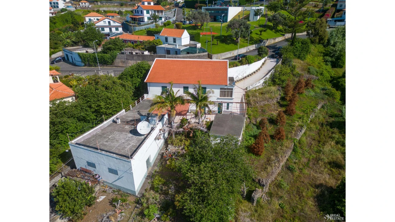 Moradia T6 para Venda em Estreito da Calheta Foto 38