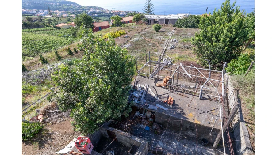 Moradia T6 para Venda em Estreito da Calheta Foto 23