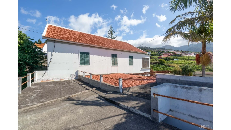 Moradia T6 para Venda em Estreito da Calheta Foto 22