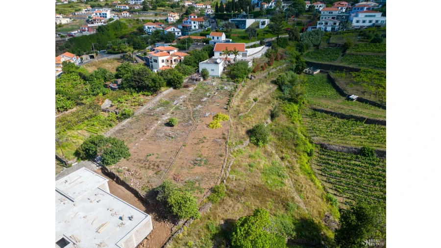Moradia T6 para Venda em Estreito da Calheta Foto 33