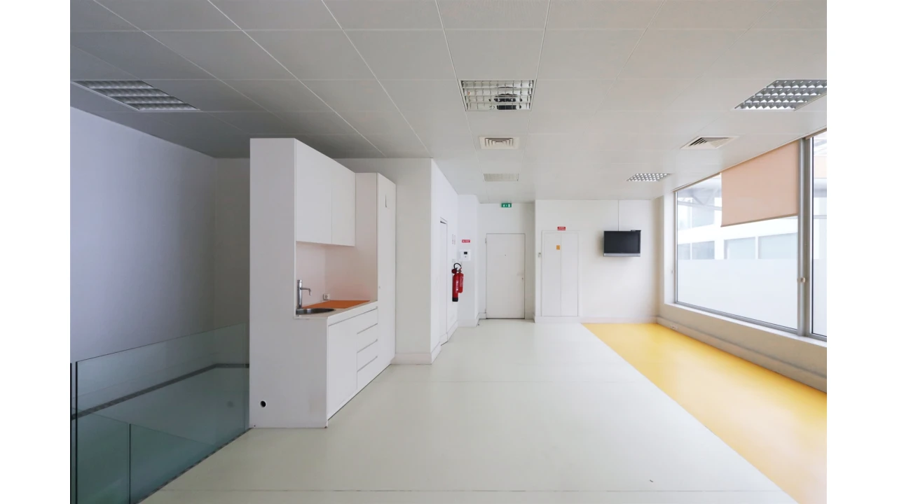 Escritório para Venda em Mafamude e Vilar do Paraíso Foto 26