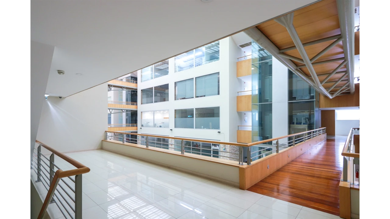 Escritório para Venda em Mafamude e Vilar do Paraíso Foto 4