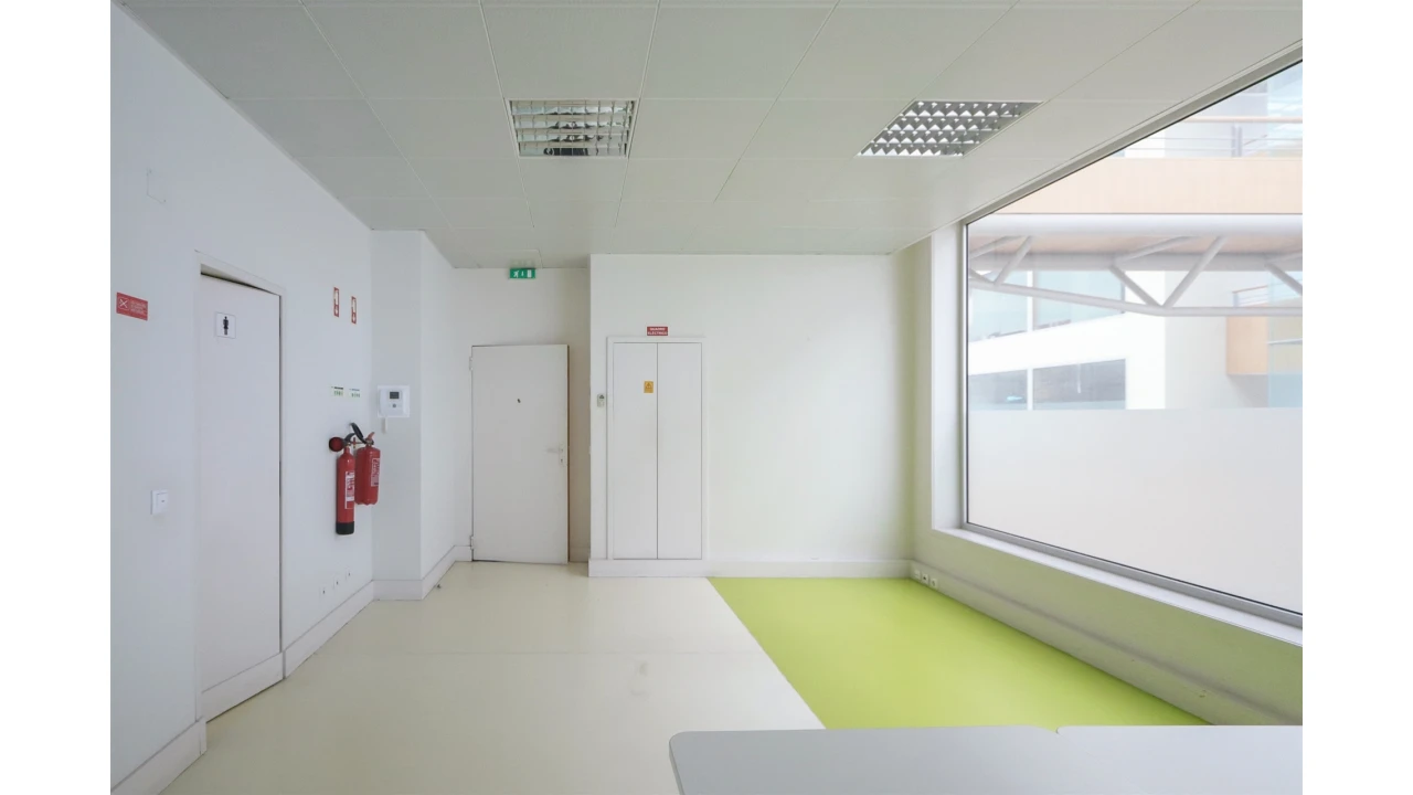 Escritório para Venda em Mafamude e Vilar do Paraíso Foto 21