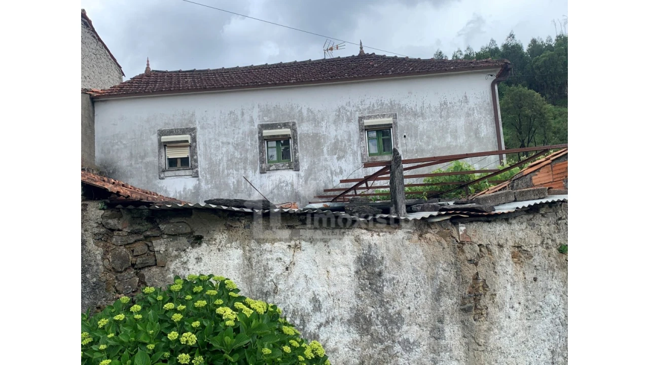 Moradia T4 para Venda em Campelo Foto 2