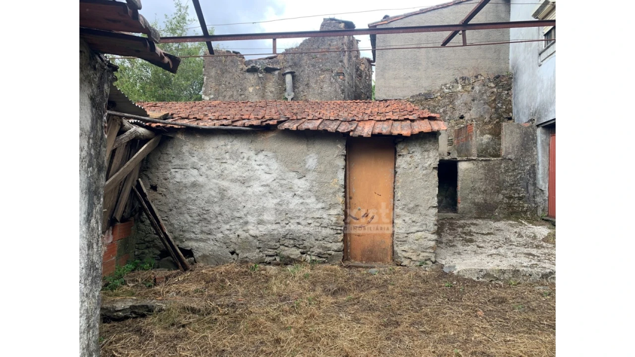 Moradia T4 para Venda em Campelo Foto 5