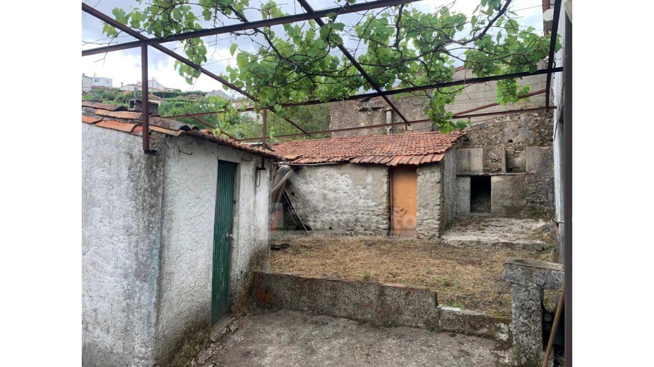 Moradia T4 para Venda em Campelo Foto 7