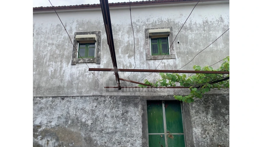 Moradia T4 para Venda em Campelo Foto 13