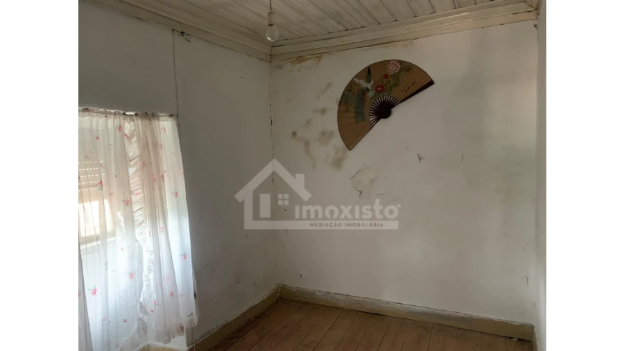 Moradia T4 para Venda em Campelo Foto 18