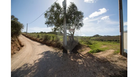 Terreno para Venda em Alenquer (Santo Estêvão e Triana)