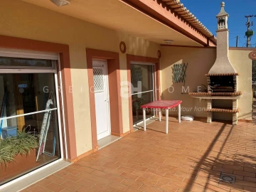 Moradia T6 para Venda em Faro (Sé e São Pedro)