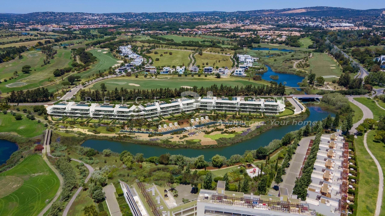 Apartamento T2 para Venda em Quarteira Foto 12