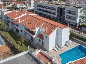 Moradia T14 para Venda em Albufeira e Olhos de Água
