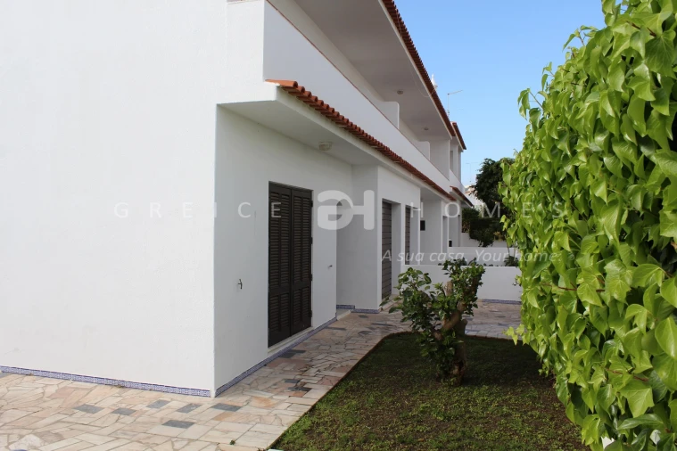 Moradia T14 para Venda em Albufeira e Olhos de Água Foto 5
