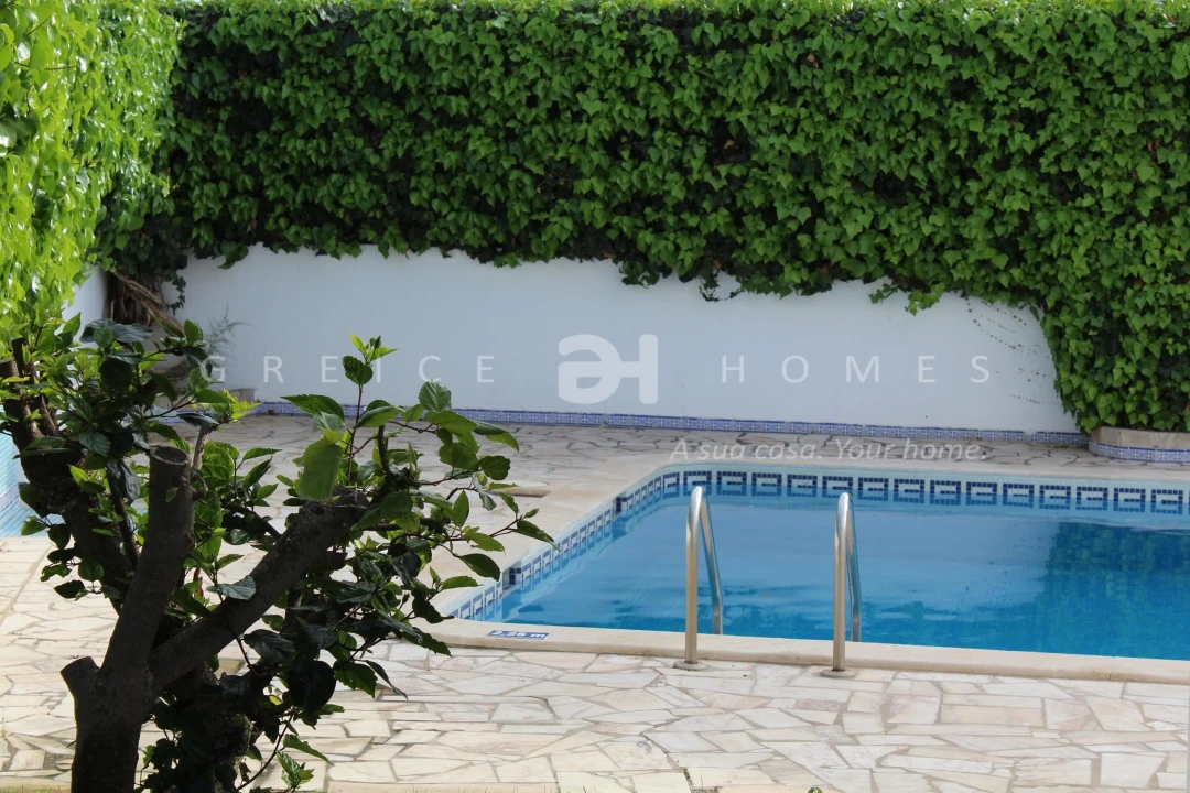 Moradia T14 para Venda em Albufeira e Olhos de Água Foto 7