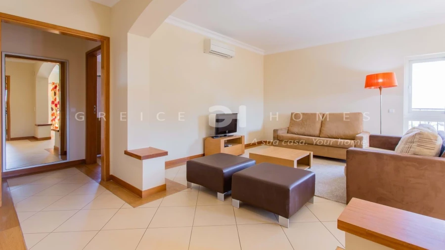 Apartamento T2 para Venda em Quarteira Foto 5