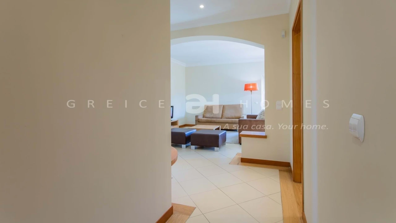Apartamento T2 para Venda em Quarteira Foto 4