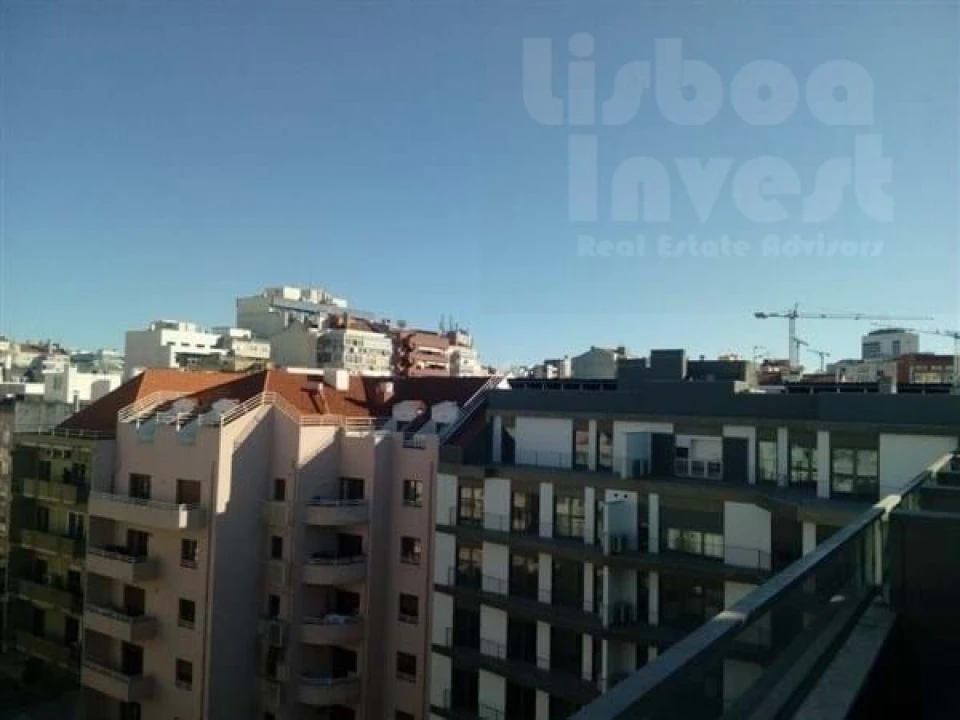 Apartamento T1 para Venda em Avenidas Novas Foto 6