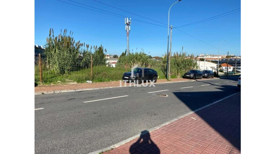 Terreno para Venda em Falagueira-Venda Nova Foto 11