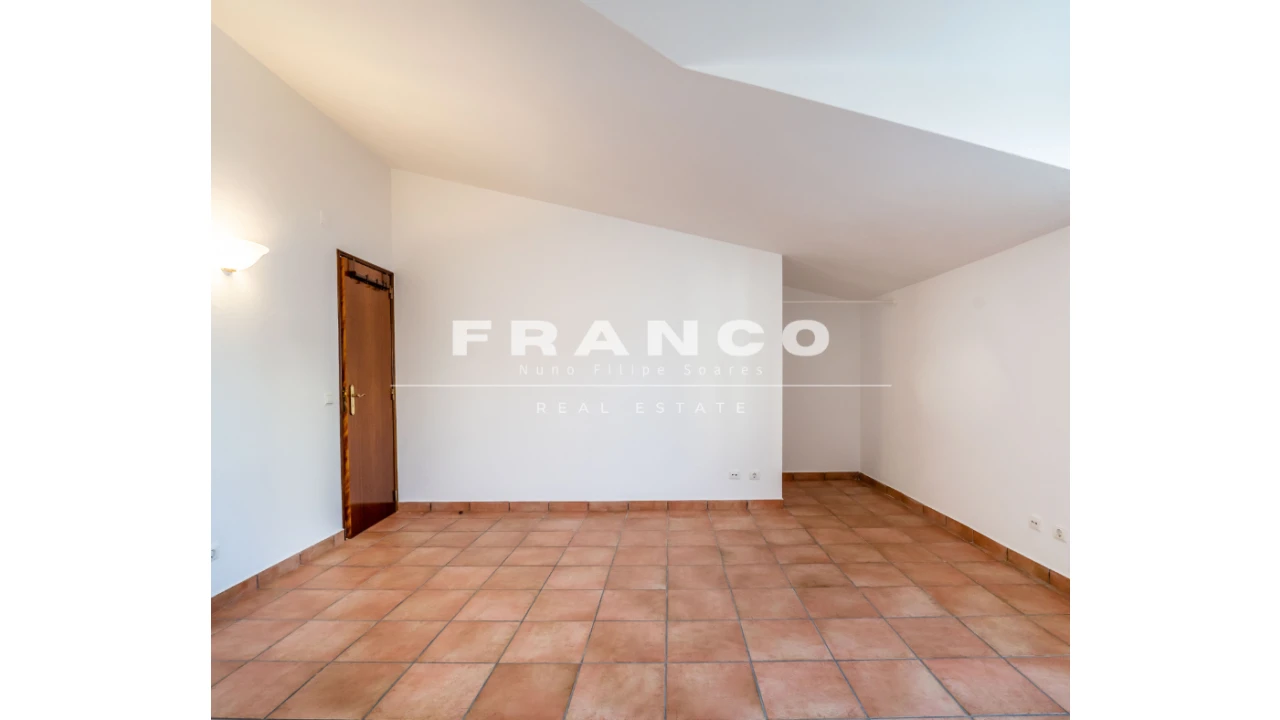 Prédio para Venda em Lagos (São Sebastião e Santa Maria) Foto 20