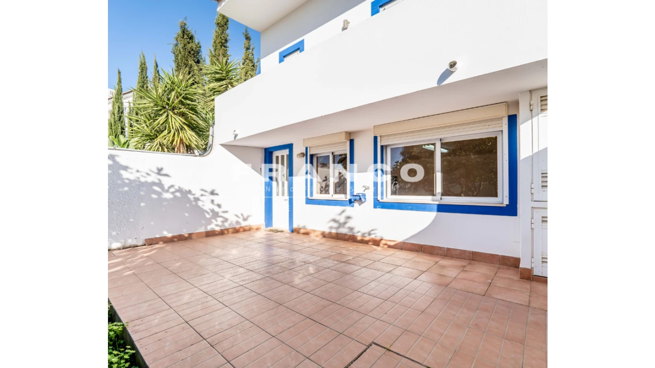 Prédio para Venda em Lagos (São Sebastião e Santa Maria) Foto 4