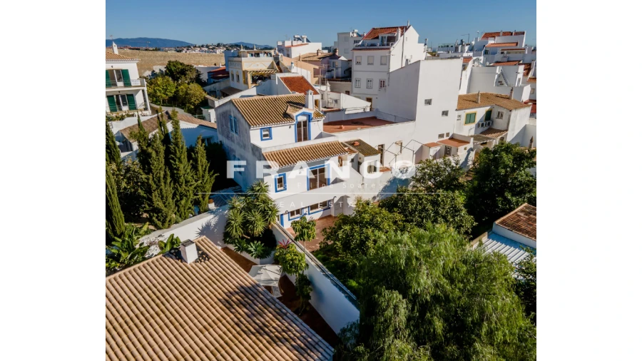 Prédio para Venda em Lagos (São Sebastião e Santa Maria) Foto 33